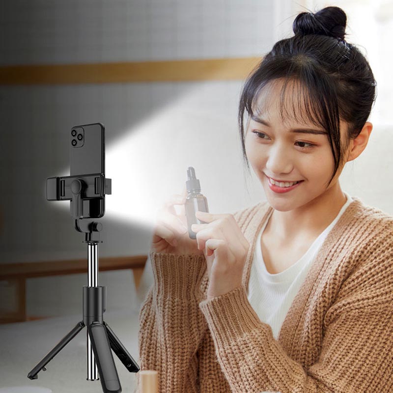Selfiegram Tripé Multifuncional 5 em 1: Luz LED, Bluetooth, Fotos e Vídeos