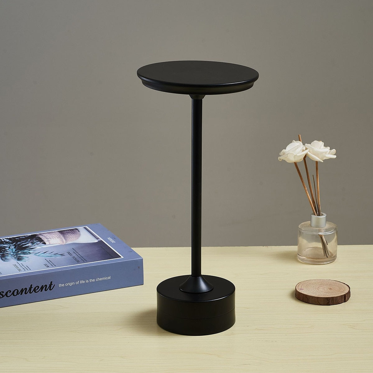 Luminária LED de Mesa Minimalista Moderna Ajustável Design Elegante Durável Economia Energia