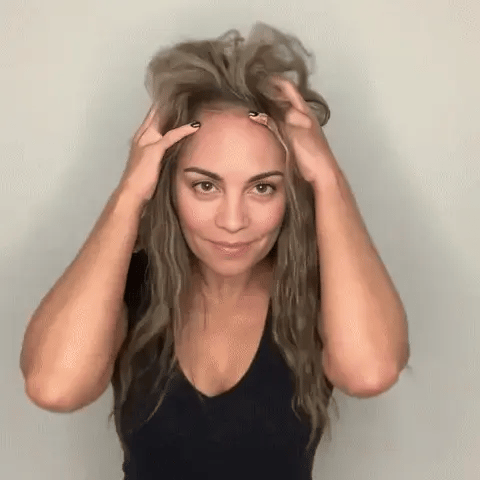 Escova Alisadora 5 em 1 MultiGlam Bivolt: Alisa, Modela, Reduz Frizz Instantaneamente