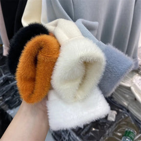 Suéter Feminino Térmico Peluciado: Proteção Quente e Conforto Estiloso para o Inverno