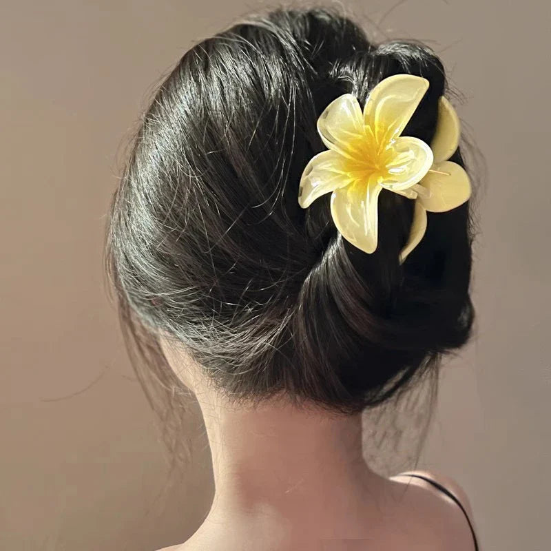 Prendedor de Cabelo Piranha Floral Blogueira Elegante Praia Verão Design Exclusivo