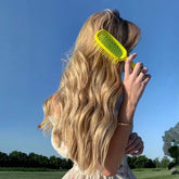 Escova Profissional Anti Frizz e Antiquebra: Desembaraça, Alisa e Dá Brilho aos Cabelos