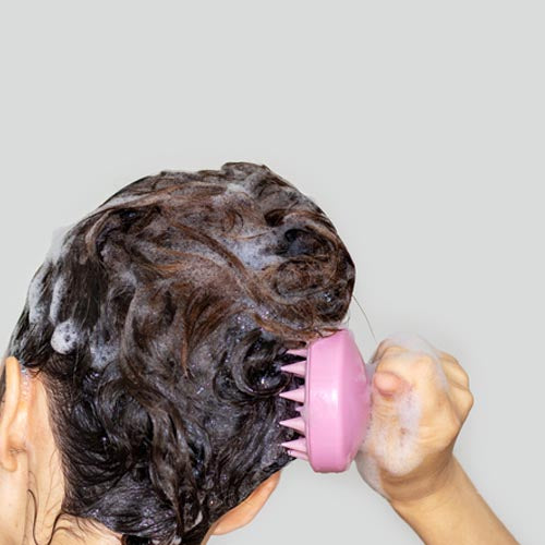 Escova Massageadora Esfoliante Capilar: Cabelos Saudáveis, Brilhantes e Couro Cabeludo Revigorado